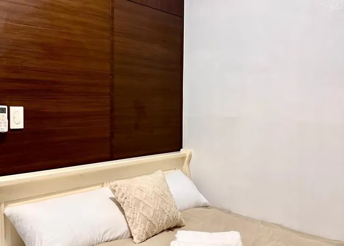 Apartment Chic In The Heart Of Makati #4609 Manila