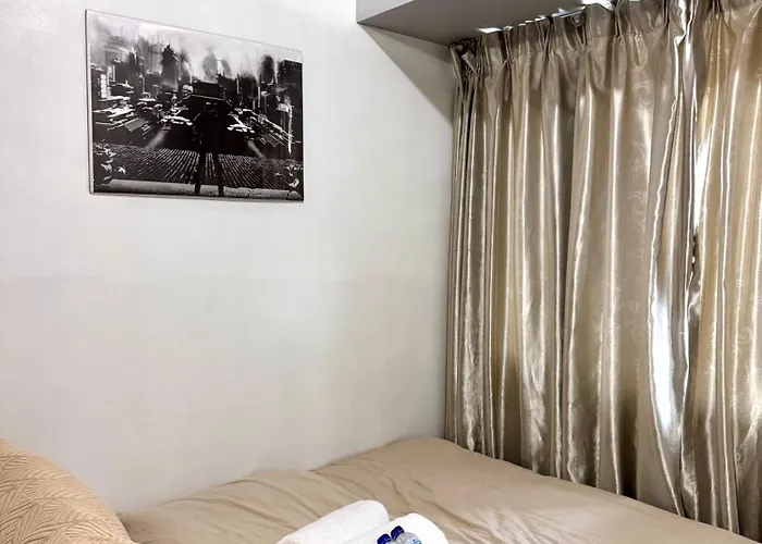 Apartment Chic In The Heart Of Makati #4609 *