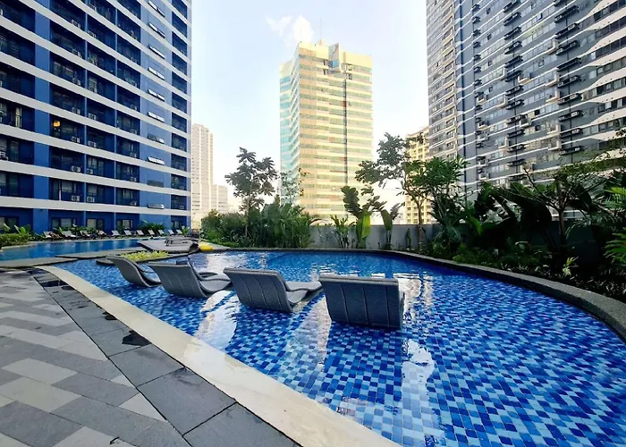 Chic In The Heart Of Makati #4609 Manila